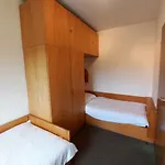 Jürgen Haus Kmb Seeappartement Am Ossiacher See, Hallenbad Und Direktem Seezugang Apartment