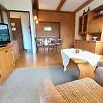Apartment Jürgen Haus Kmb Seeappartement Am Ossiacher See, Hallenbad Und Direktem Seezugang