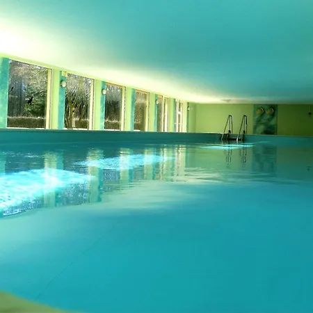 Jürgen Haus Kmb Seeappartement Am Ossiacher See, Hallenbad Und Direktem Seezugang Bodensdorf