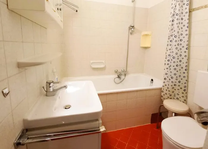 公寓 Juergen Haus Kmb Seeappartement Am Ossiacher See, Hallenbad, Skiarena Gerlitzen 博登斯多夫